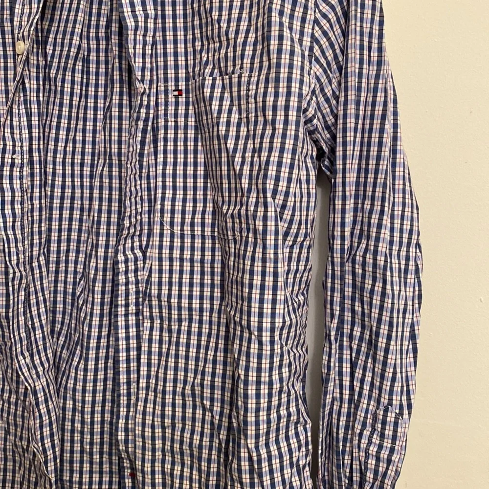 Tommy Hilfiger casual button down shirt - Picture 3 of 3